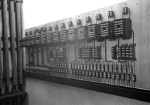 803456 Afbeelding van het transformatorenbord voor de N.X.-beveiliging van het N.S.-station 's-Hertogenbosch te ...
